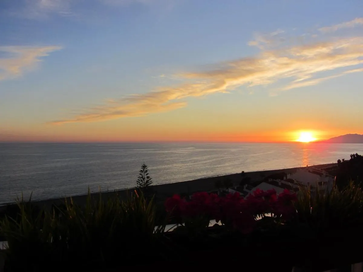 Wintowinrentals Sunny Side, Pool, Wifi & Sea View Benajarafe Apartment